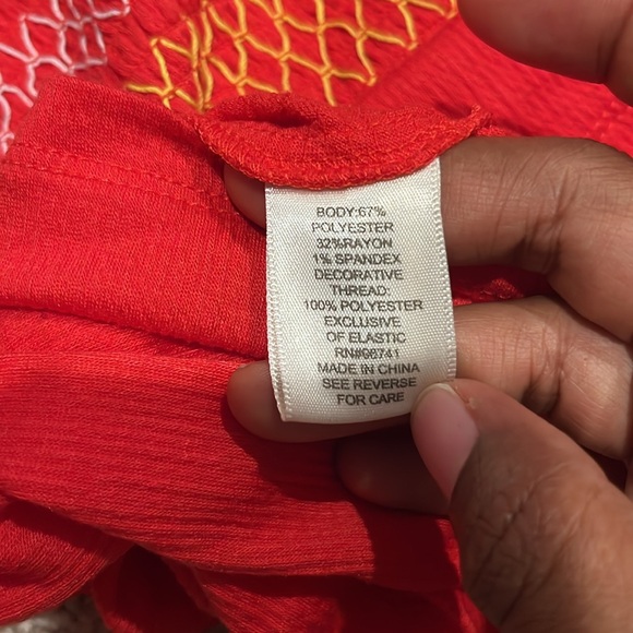 Red Smocked string-strap Top 😍😍😍 - Picture 4 of 5